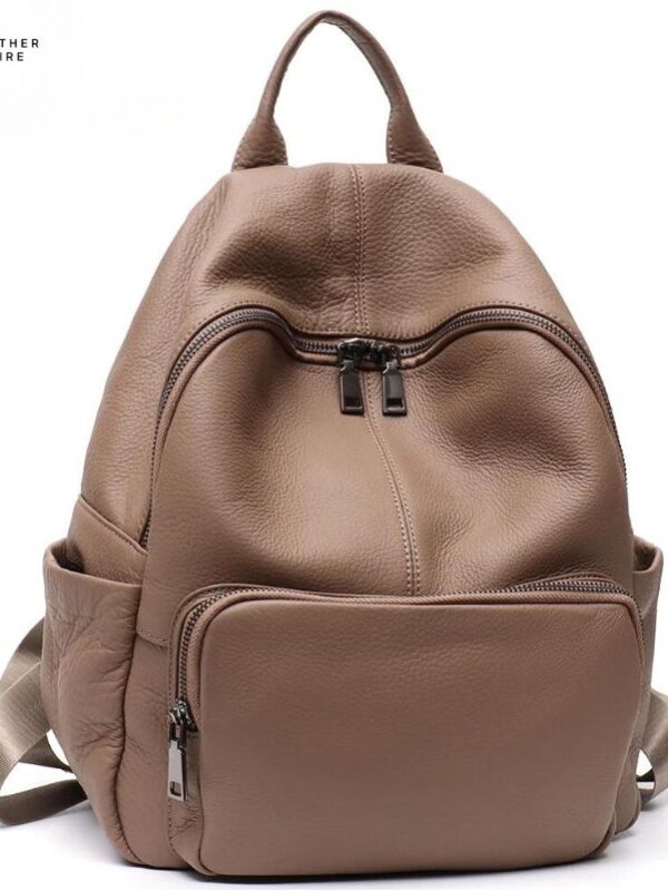 Versatile-Leather-Traveler-Backpack-with-Multi-Pockets